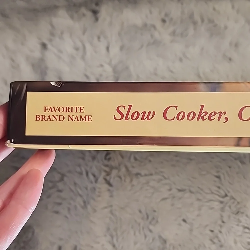 Favorite Brand Name Slow Cooker‎ Casseroles And More Cookbook